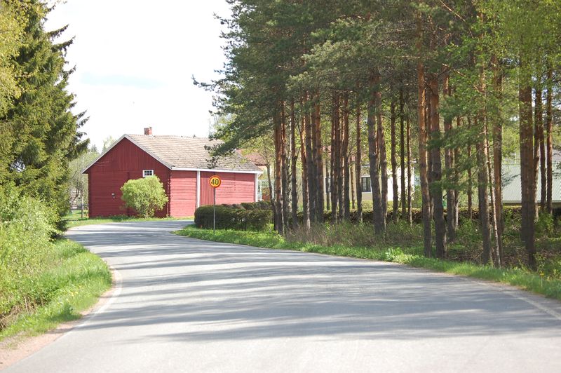 Tiedosto:Vojakkalan kylakeskus.jpg